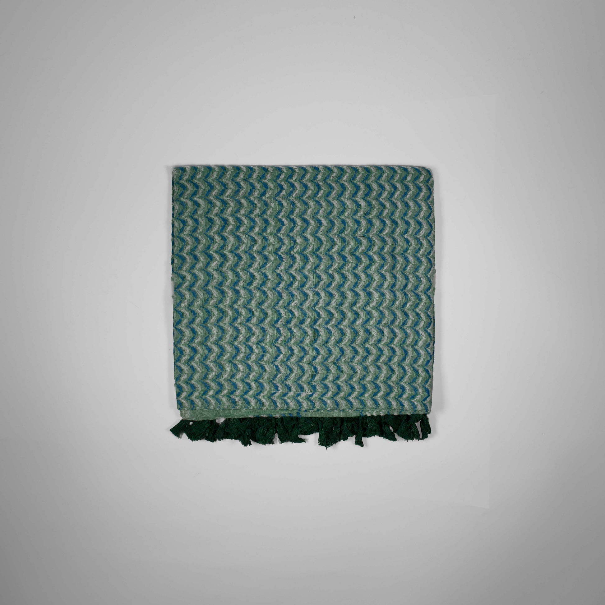 Palestinian kufiya, Hirbawi kufiya ,Keffiyeh Germany, Buy kufiya online ,Palestinian scarf, Buy authentic Hirbawi kufiya online Germany