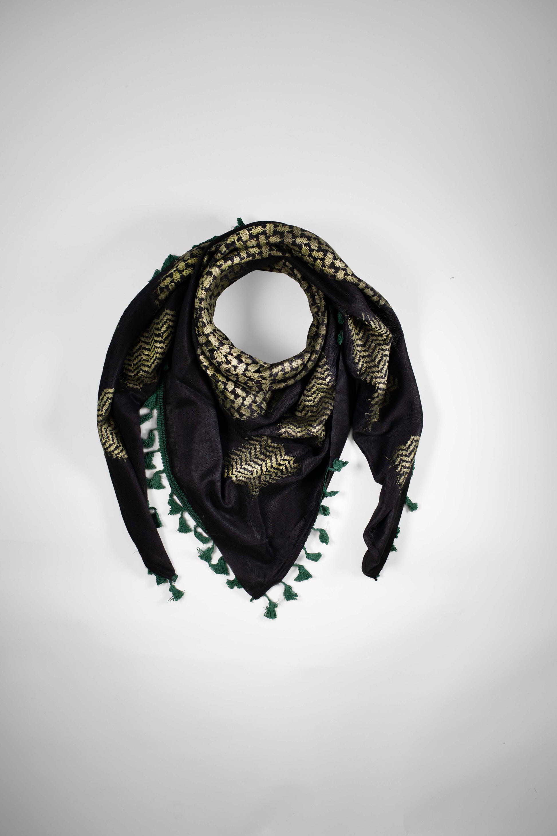 Palästinensisches Tuch, Hirbawi Schal, Palästinensischer Schal kaufen, Keffiyeh Deutschland
