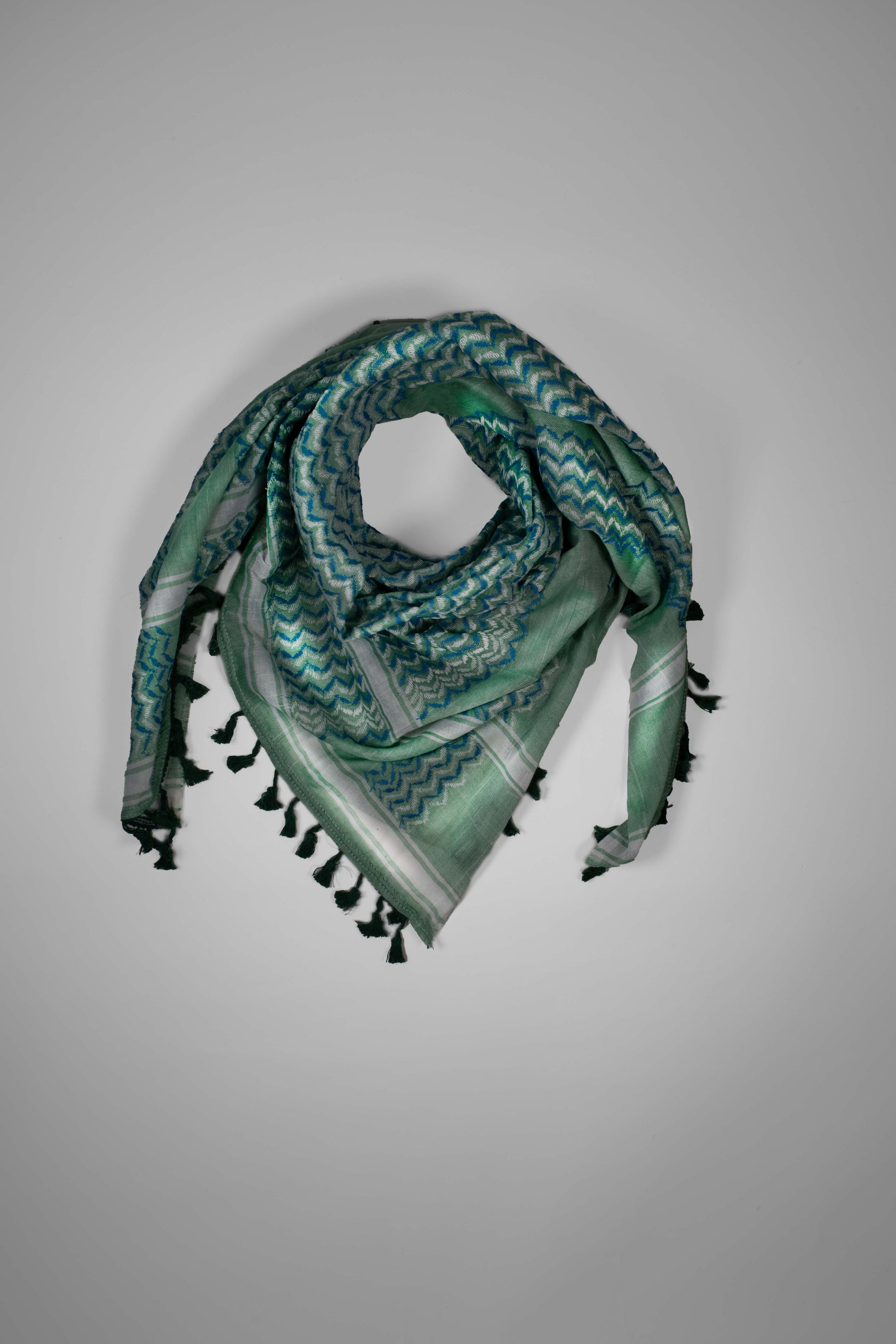 Palestinian kufiya, Hirbawi kufiya ,Keffiyeh Germany, Buy kufiya online ,Palestinian scarf, Buy authentic Hirbawi kufiya online Germany