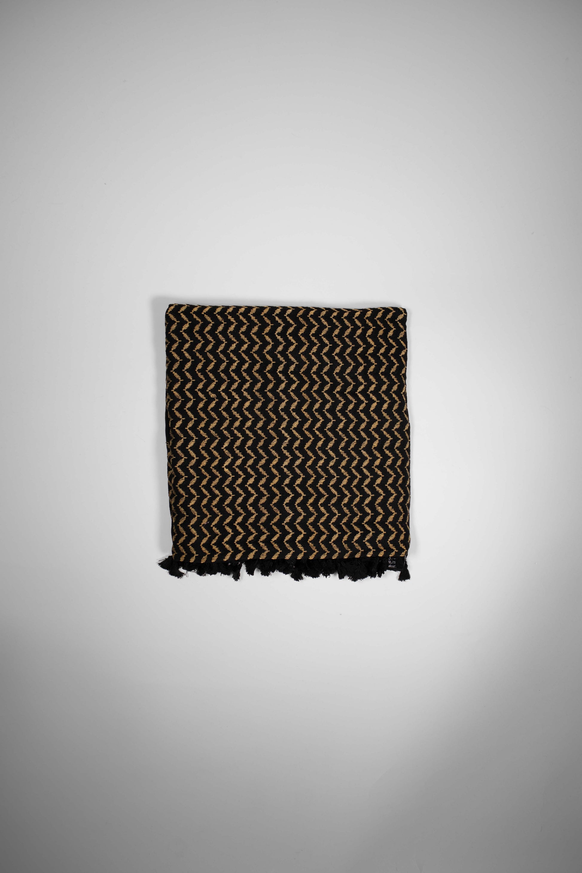Original Palestinian keffiyeh handmade in Palestine, Where to buy Palestinian kufiya in Europe, Palestinian heritage scarf for men and women, Fair trade Palestinian scarf made in Hebron