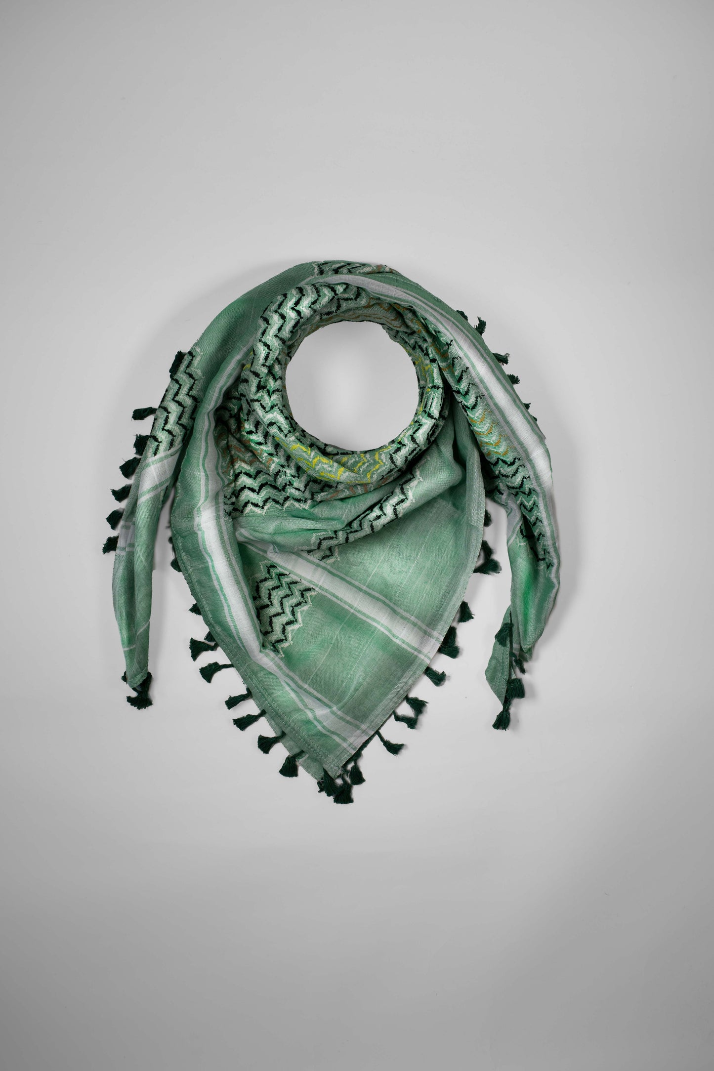 كوفية, كوفية فلسطينية, keffiyeh
كوفية فلسطينية
• كوفية الحرباوي
• Palestinian keffiyeh