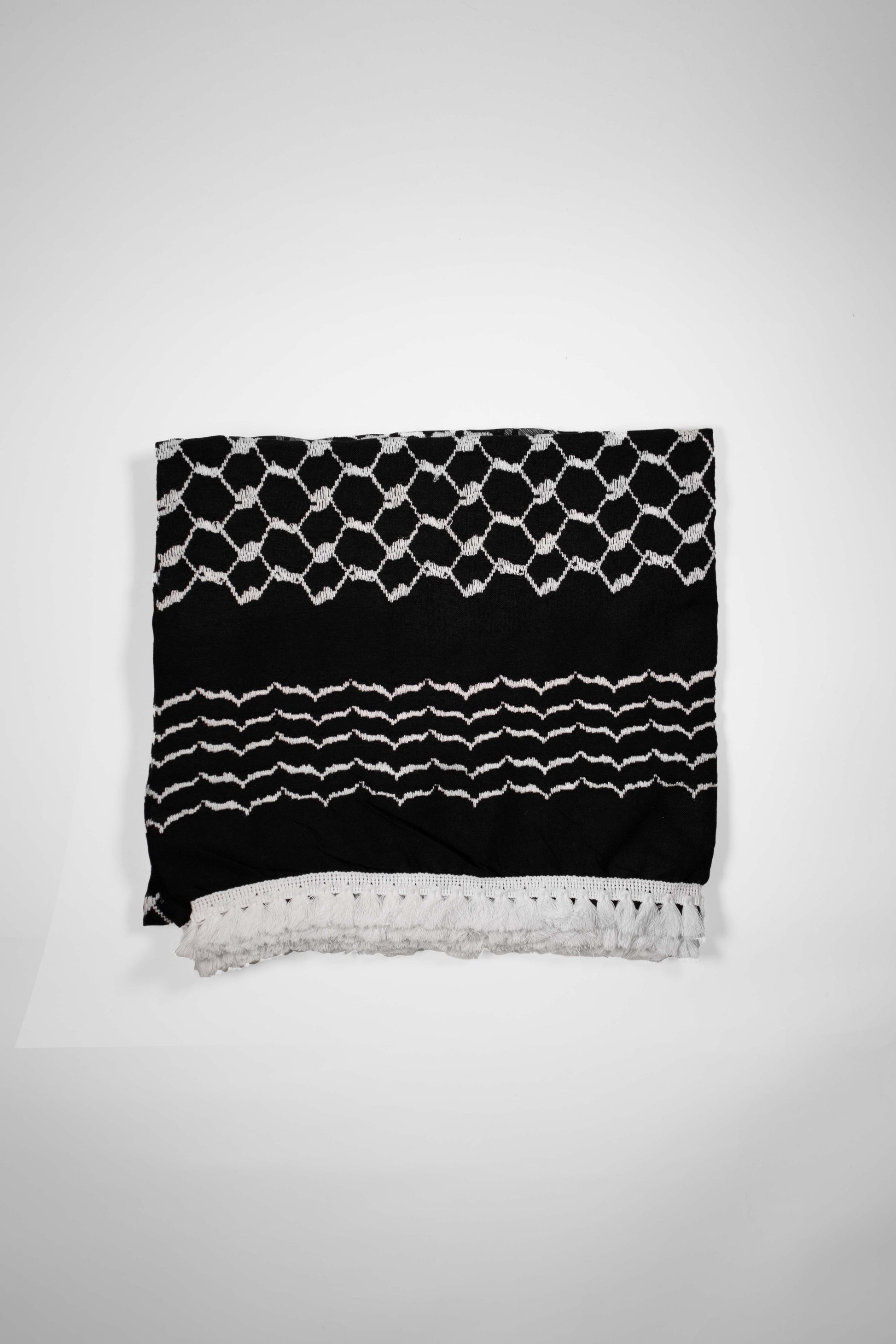 Palestinian kufiya, Nablus kufiya ,Keffiyeh Germany, Buy kufiya online ,Palestinian scarf, Buy authentic Hirbawi kufiya online Germany