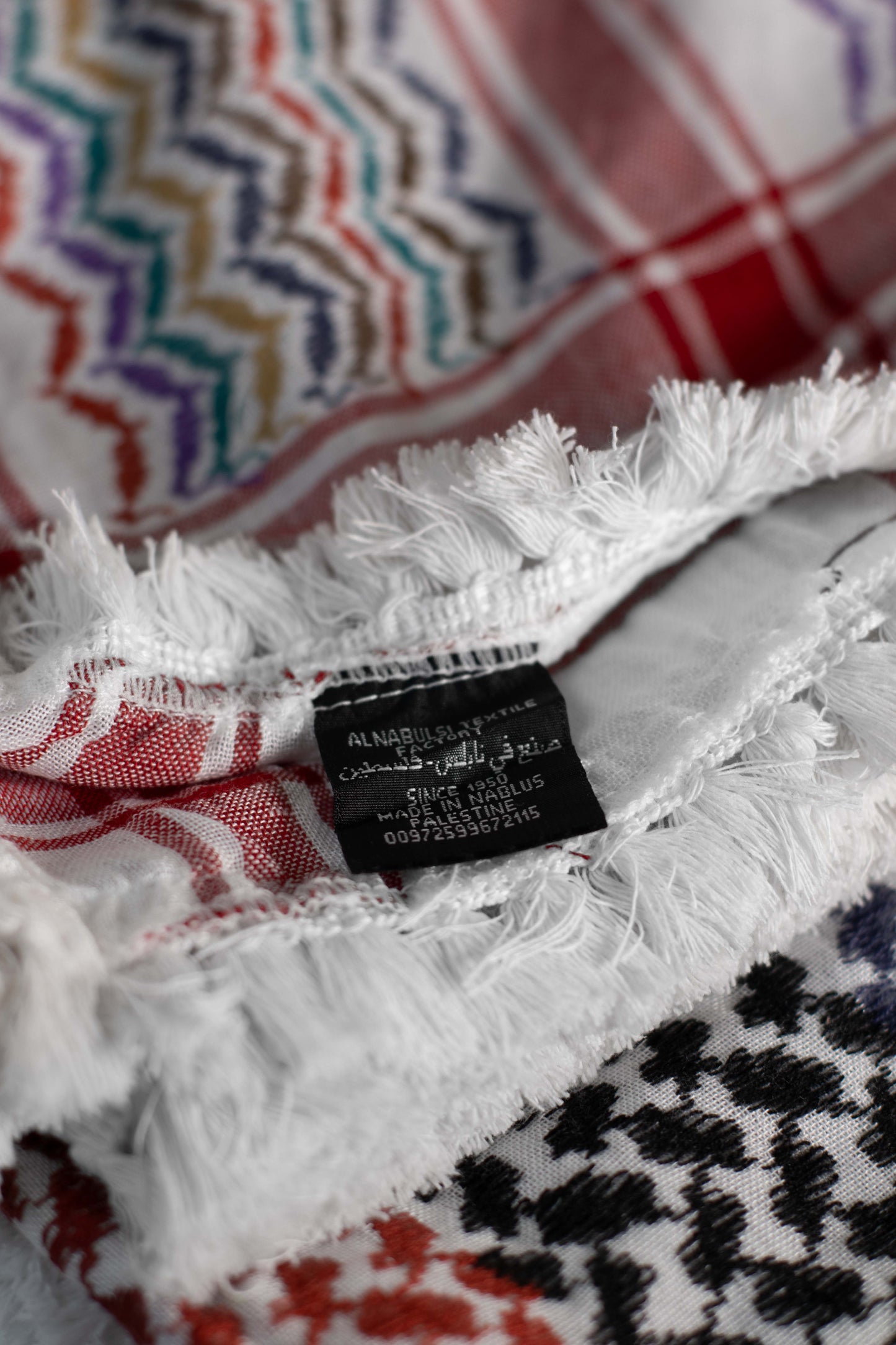 Palestinian kufiya, Nablus kufiya ,Keffiyeh Germany, Buy kufiya online ,Palestinian scarf, Buy authentic Hirbawi kufiya online Germany