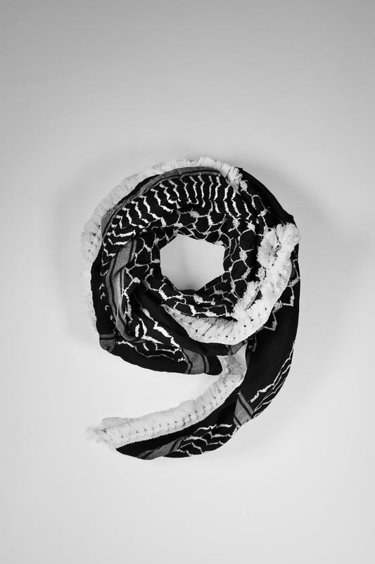 Palestine Kufiya
Palestinian kufiya, Nablus kufiya ,Keffiyeh Germany, Buy kufiya online ,Palestinian scarf, Buy authentic Hirbawi kufiya online Germany