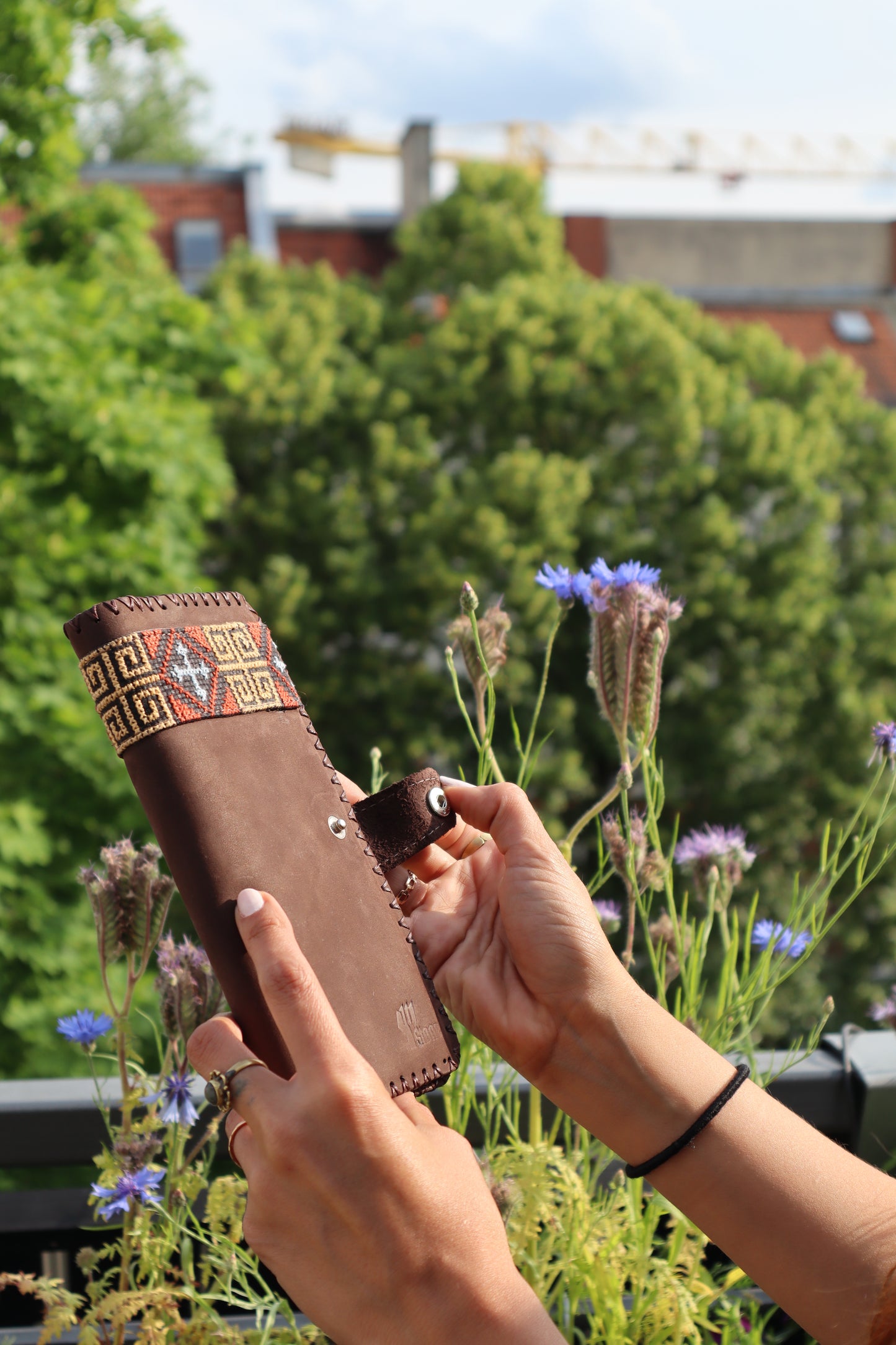 LONG CLUTCH BI-FOLD WALLET