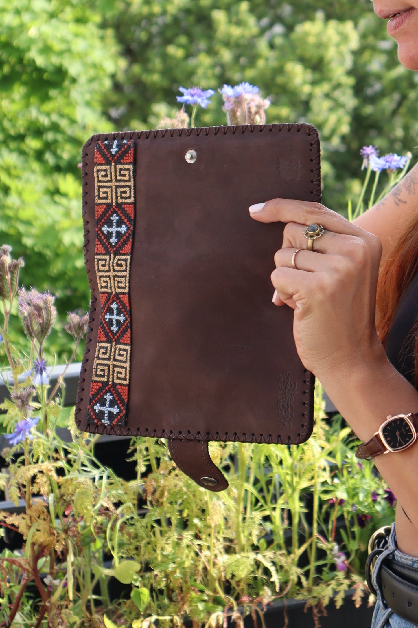 LONG CLUTCH BI-FOLD WALLET