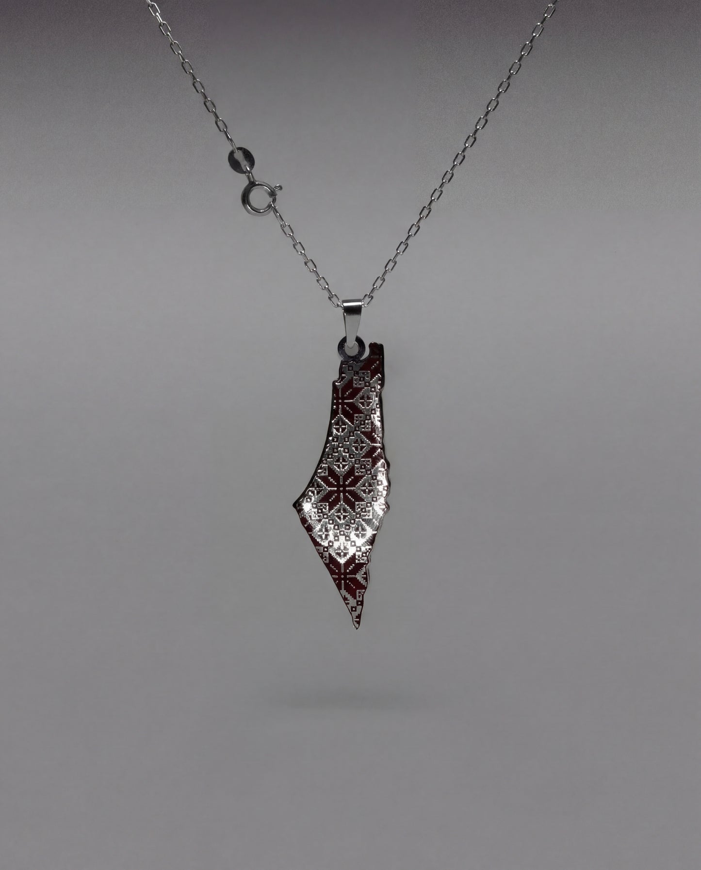 DARZA NECKLACE