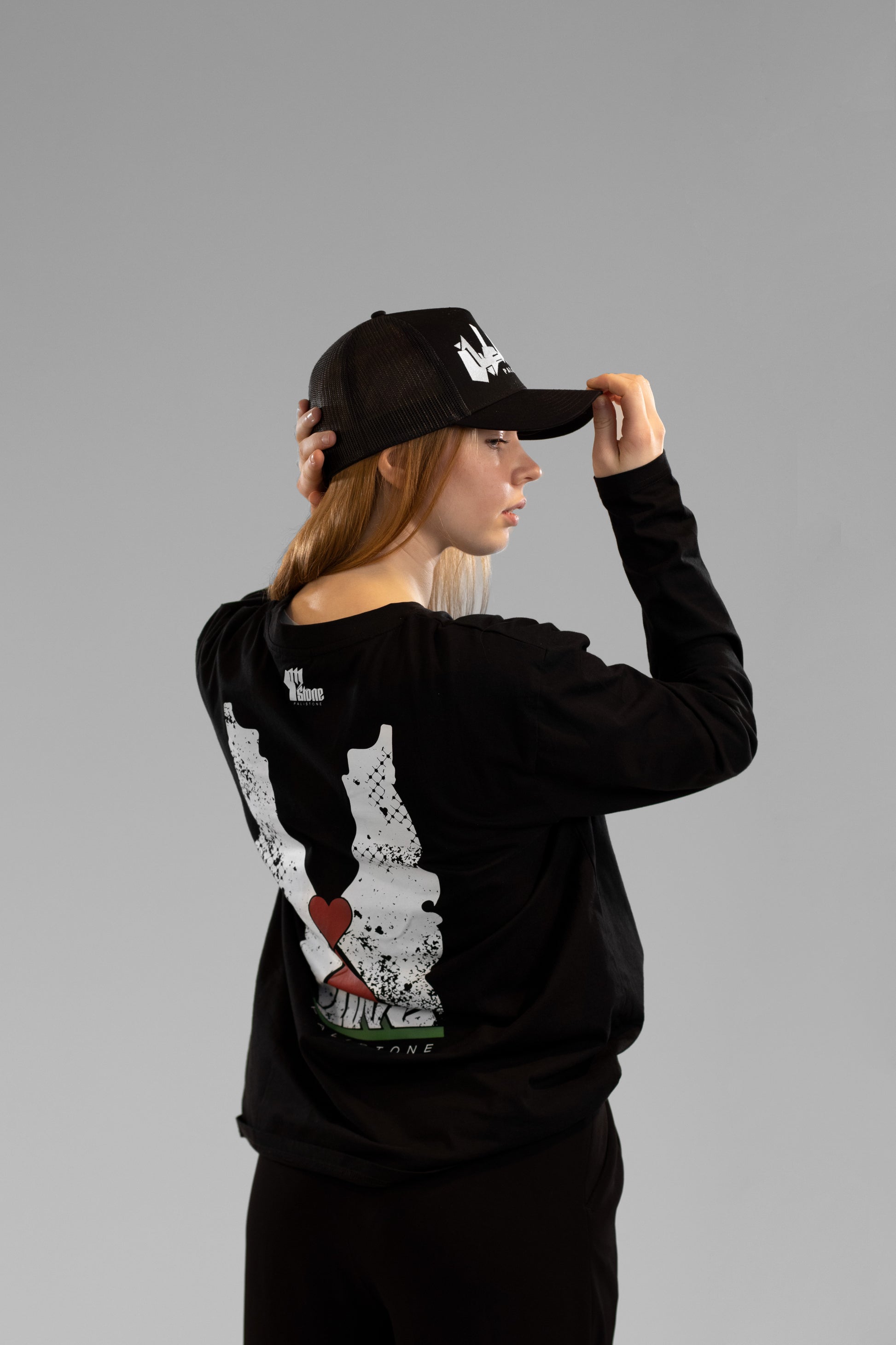 Black long-sleeve Palestine shirt, heritage and resilience butterfly art
Palestine map butterfly shirt, love and liberation, vintage design