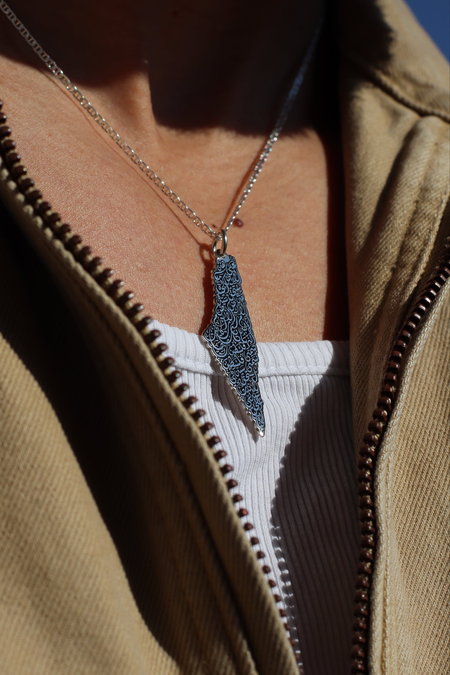WORTHY EARTH NECKLACE