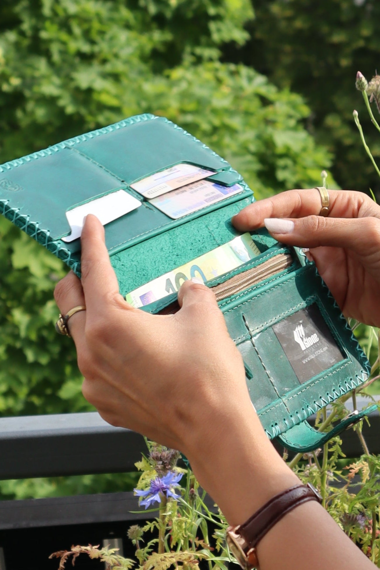 LONG CLUTCH BI-FOLD WALLET