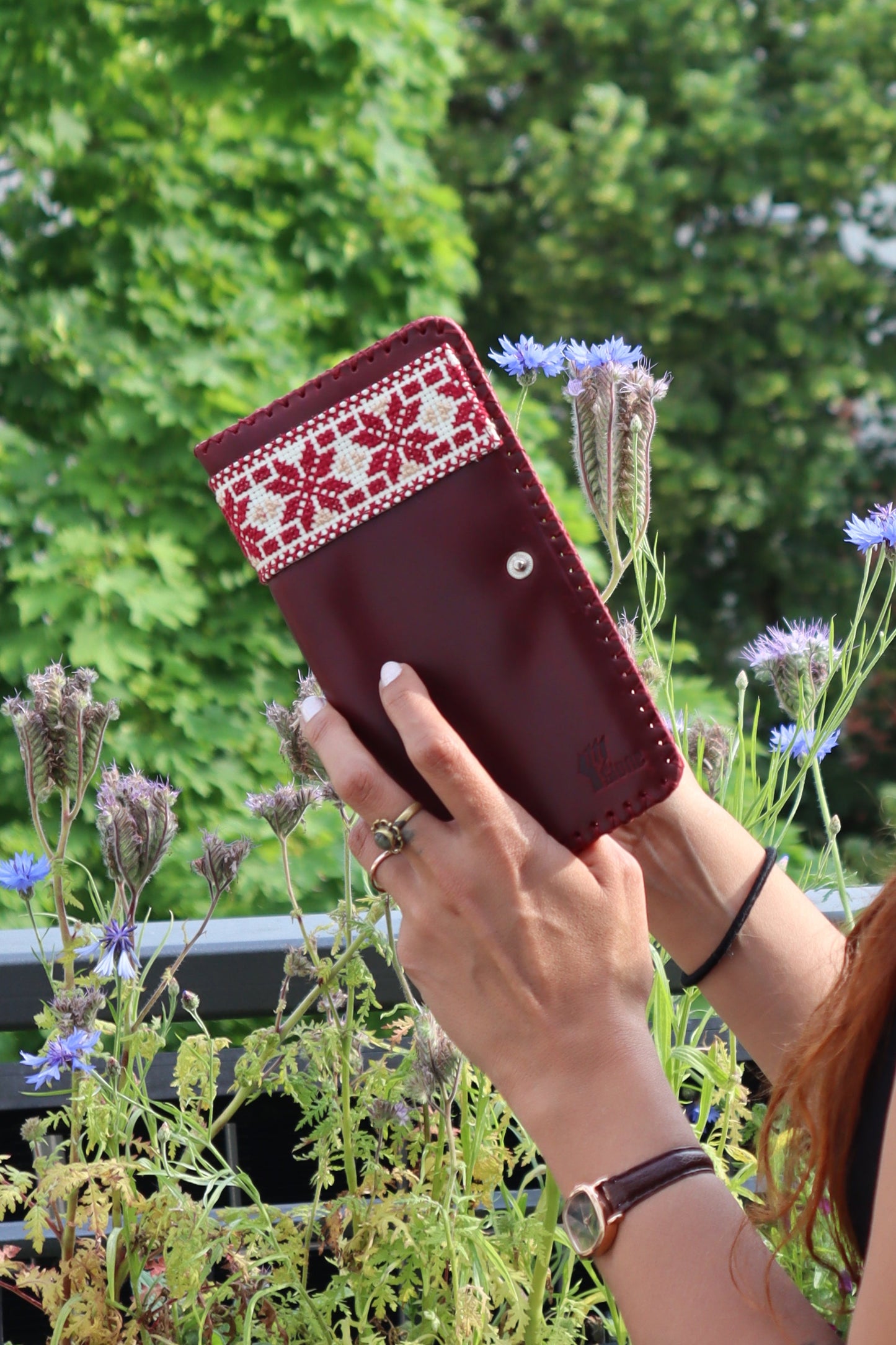 LONG CLUTCH BI-FOLD WALLET