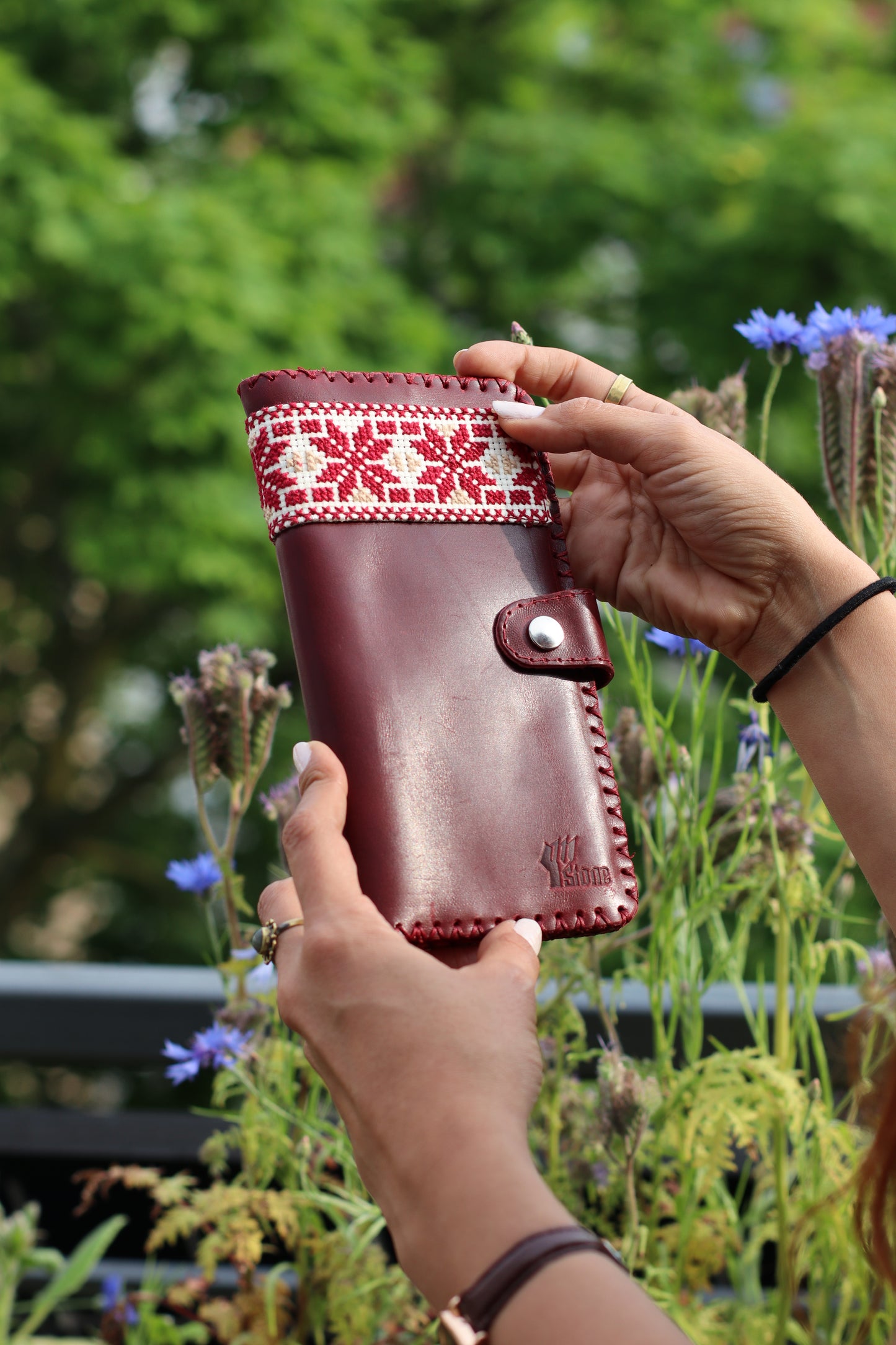 LONG CLUTCH BI-FOLD WALLET