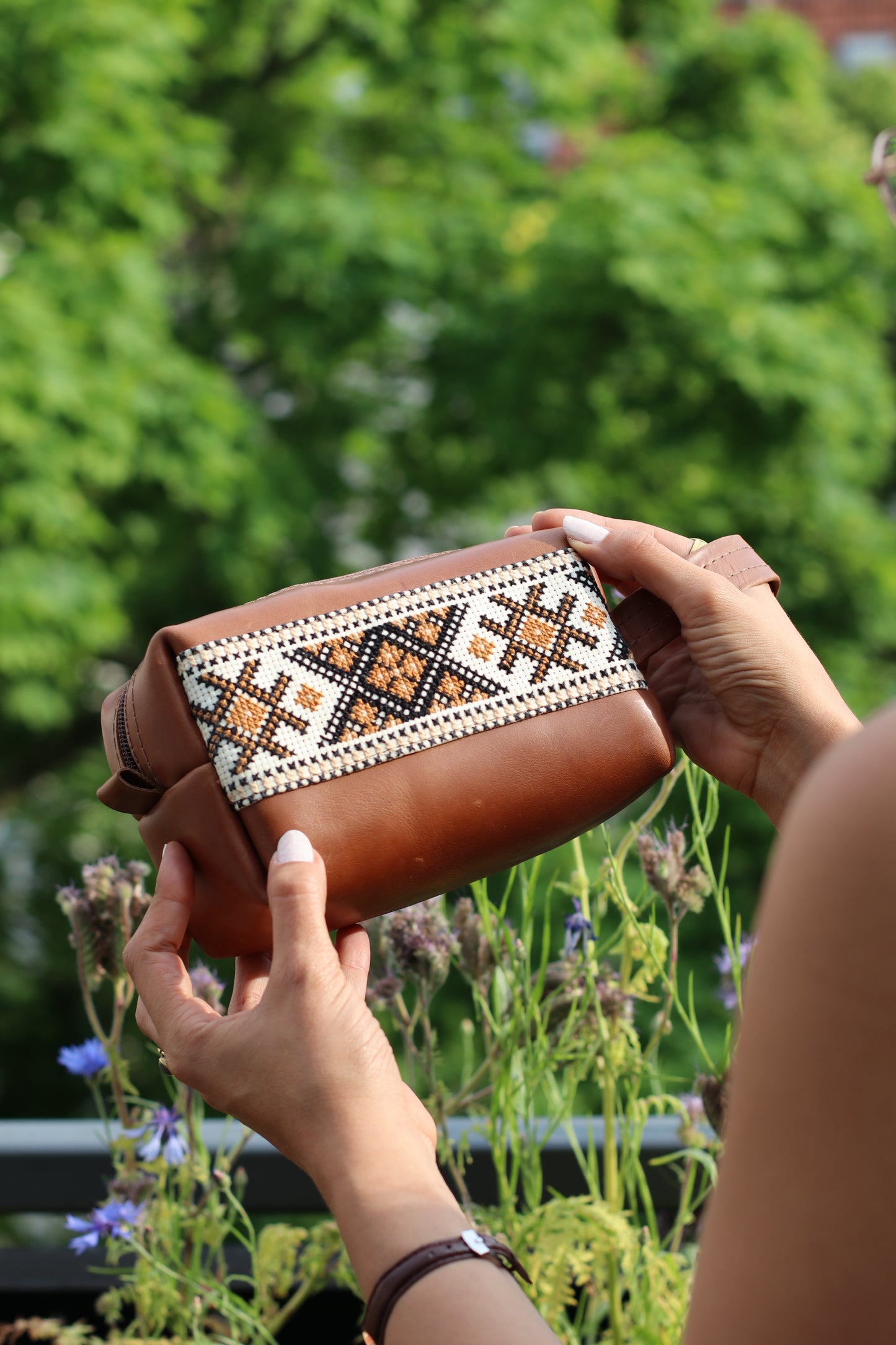 CLUTCH BAG