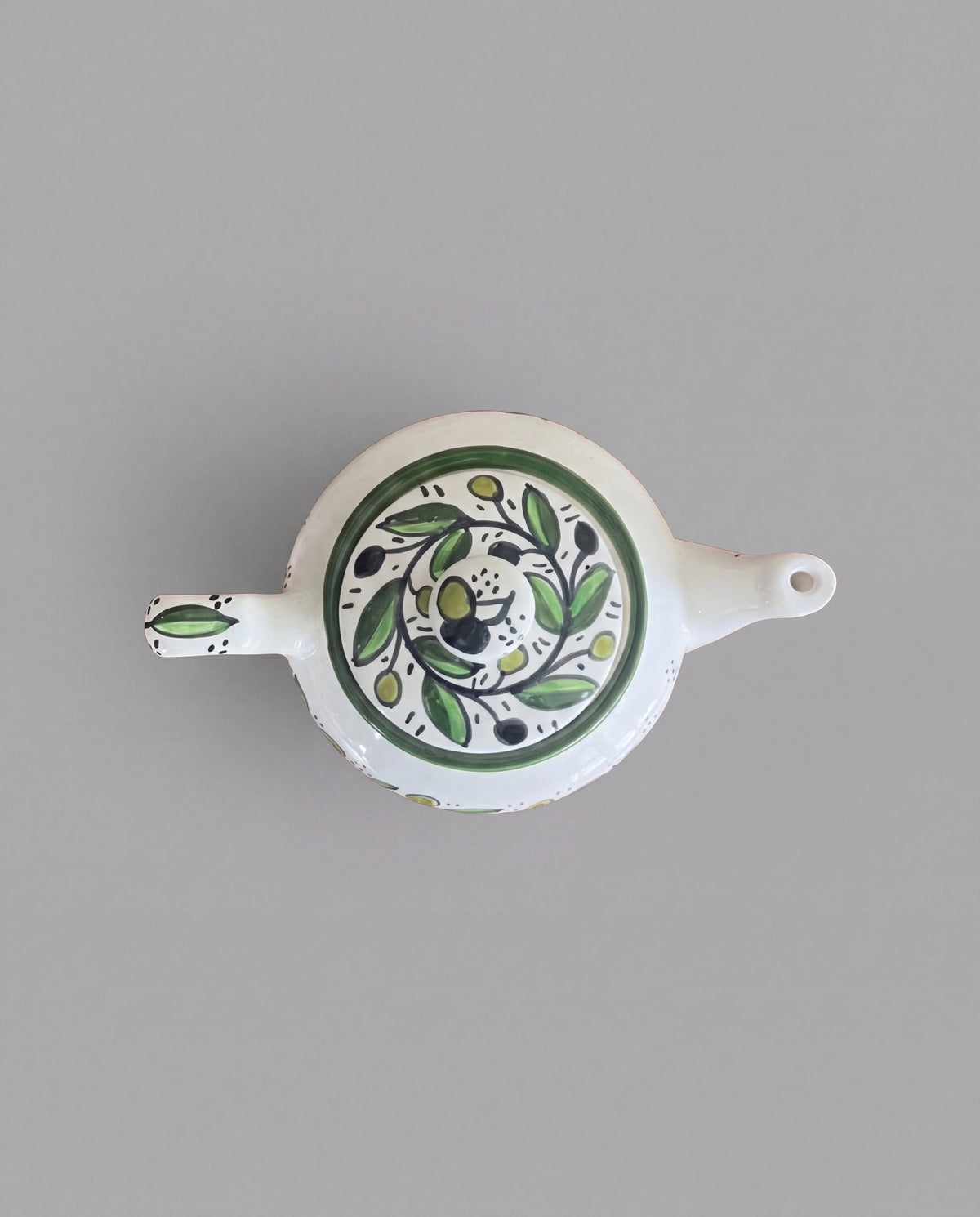 OLIVES TEA POT